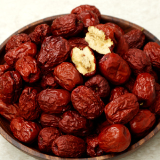 [음성장터] 쫀득하고 달콤한 건대추 1kg(30mm 이상)